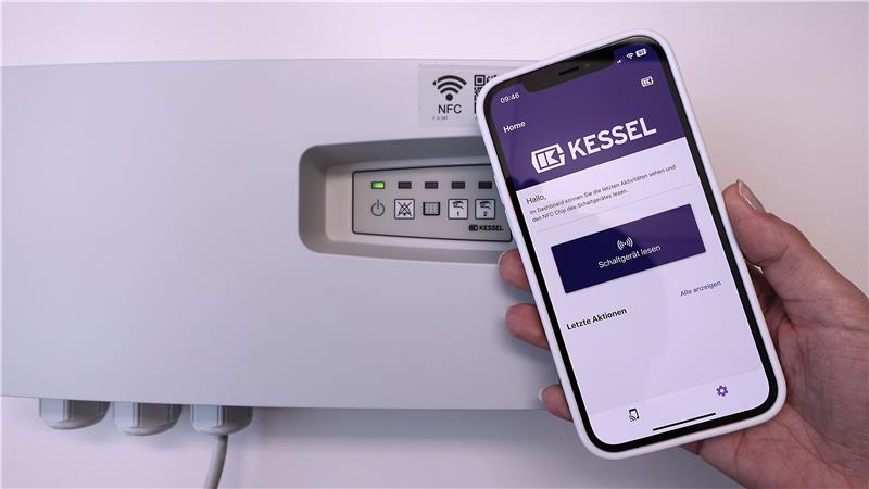 Reading data with the NFC control unit.