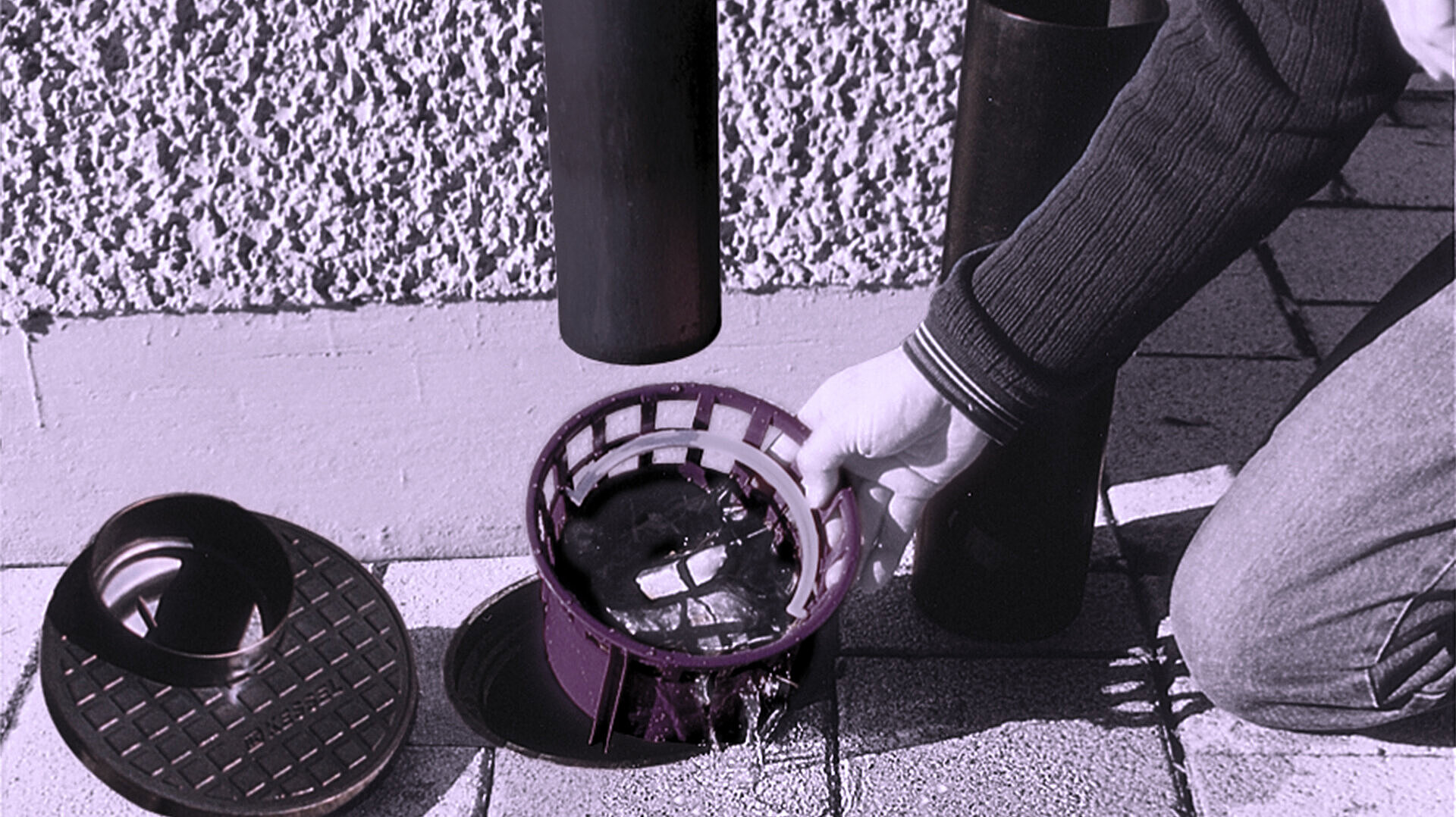 Removable sludge bucket for easy cleaning Removable sludge bucket for easy cleaning